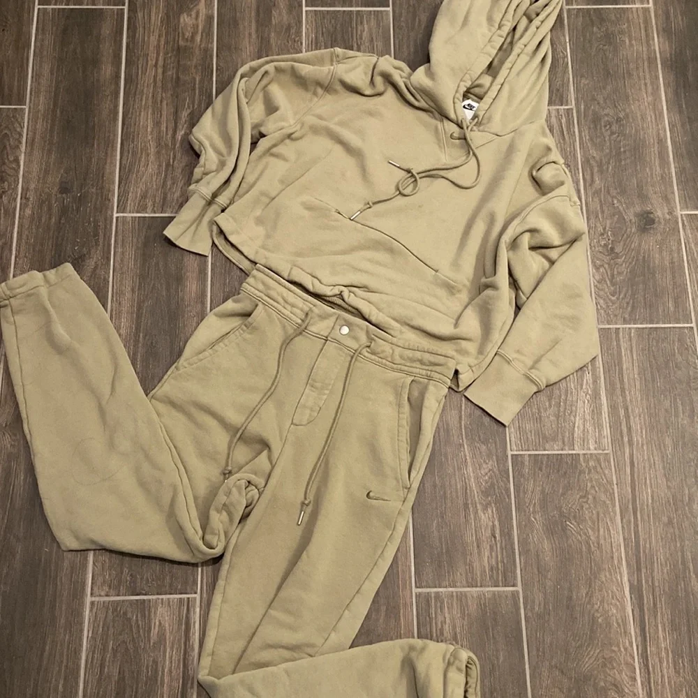 NIKE Modern French Terry Sweatshirt and Sweatpants 2 pc SET